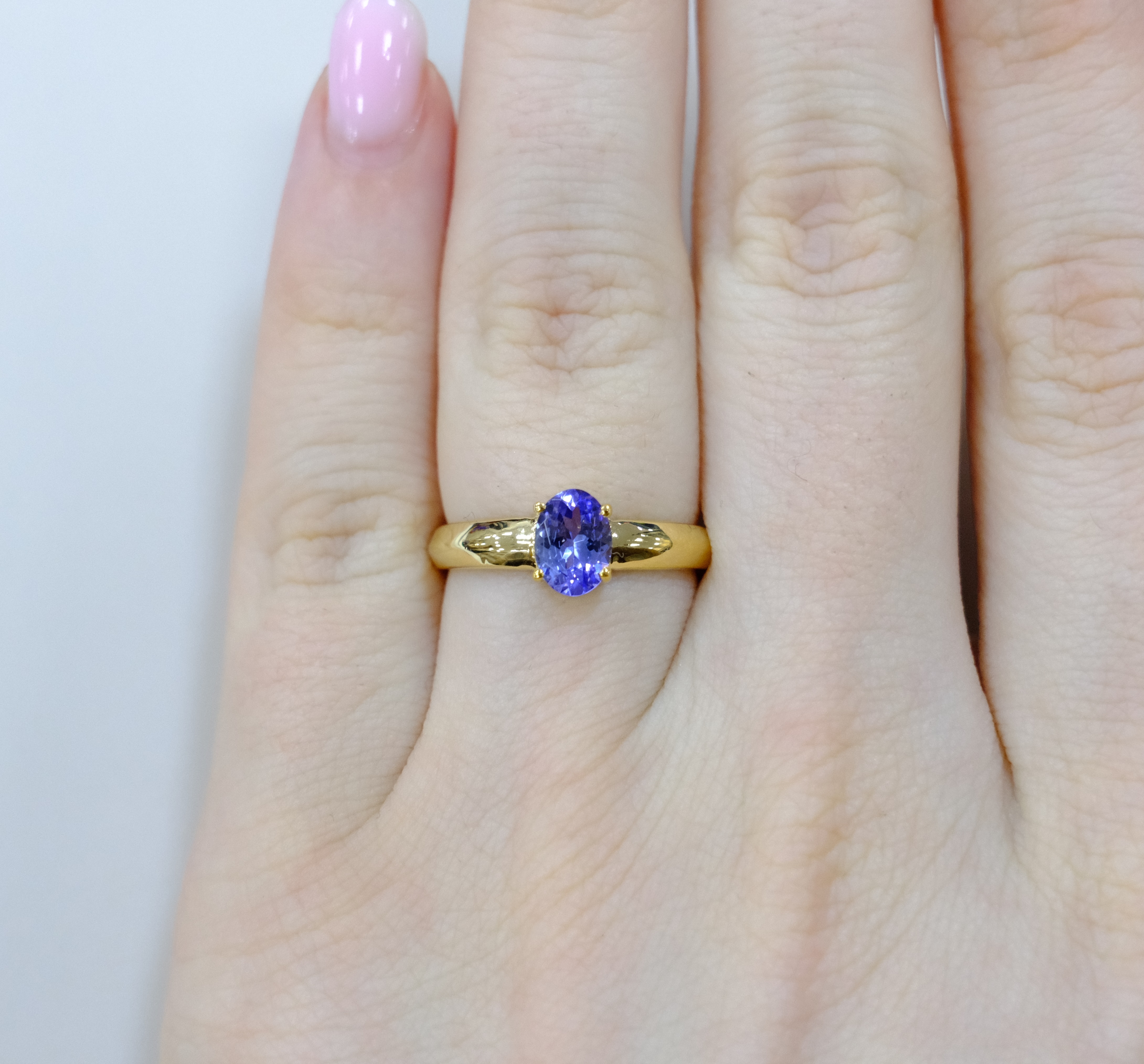 Серебряное кольцо с танзанитом